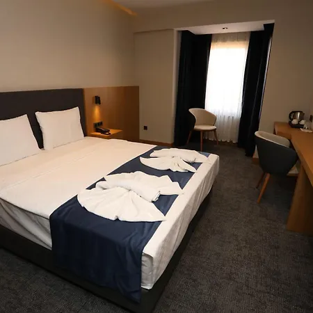 Hotel Derik Housetroya *